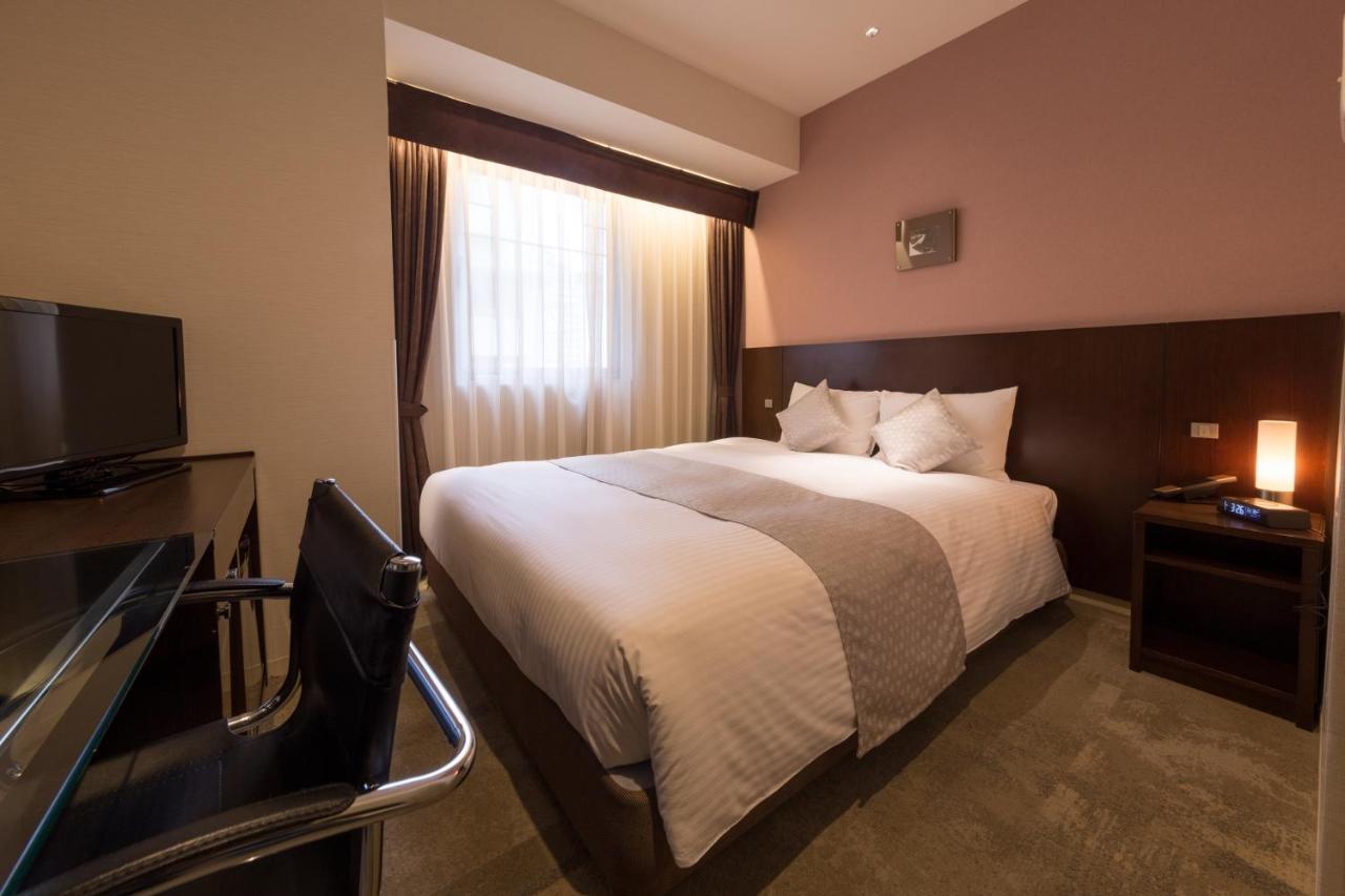 Hotel Tenjin Place Фукуока Екстериор снимка